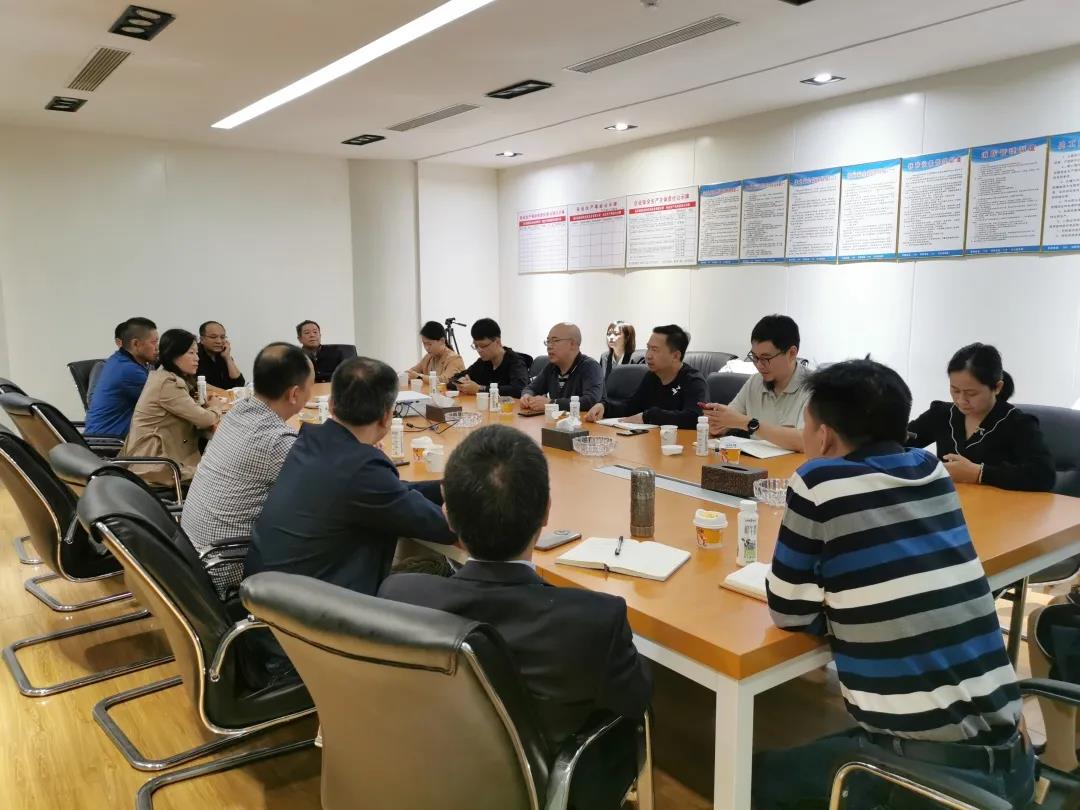 強化集團化管理 打造百億級皇氏——皇氏乳業(yè)集團高管團隊赴皇氏優(yōu)氏公司調(diào)研、交流、指導